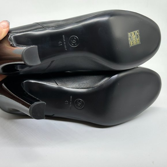 CHANEL 21B Leather Patent Cap Toe CC Ankle Boots Booties Heels - Picture 15 of 16